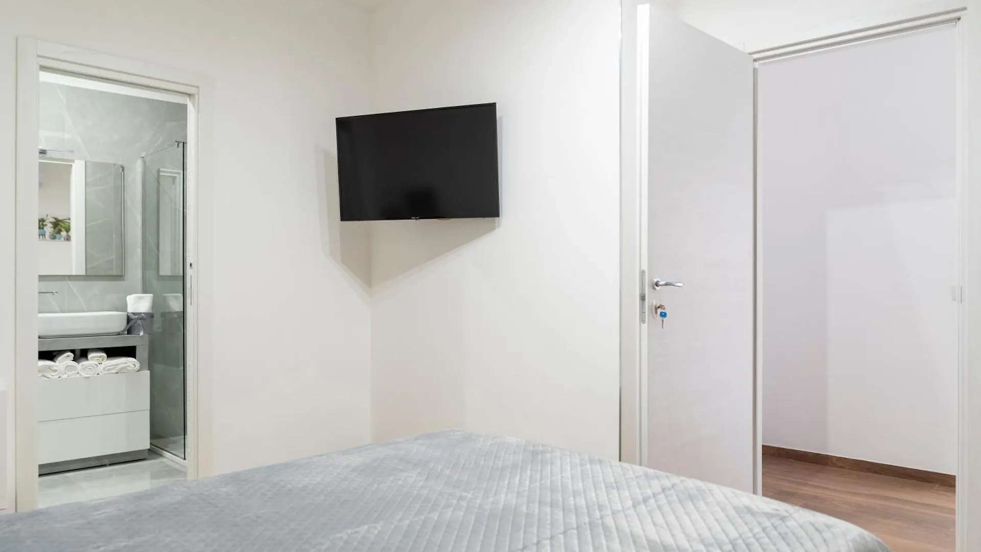 La Corte Guest House Bari 0*,