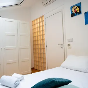 https://trilocale-zona-farini-isola.italymilanhotels.net